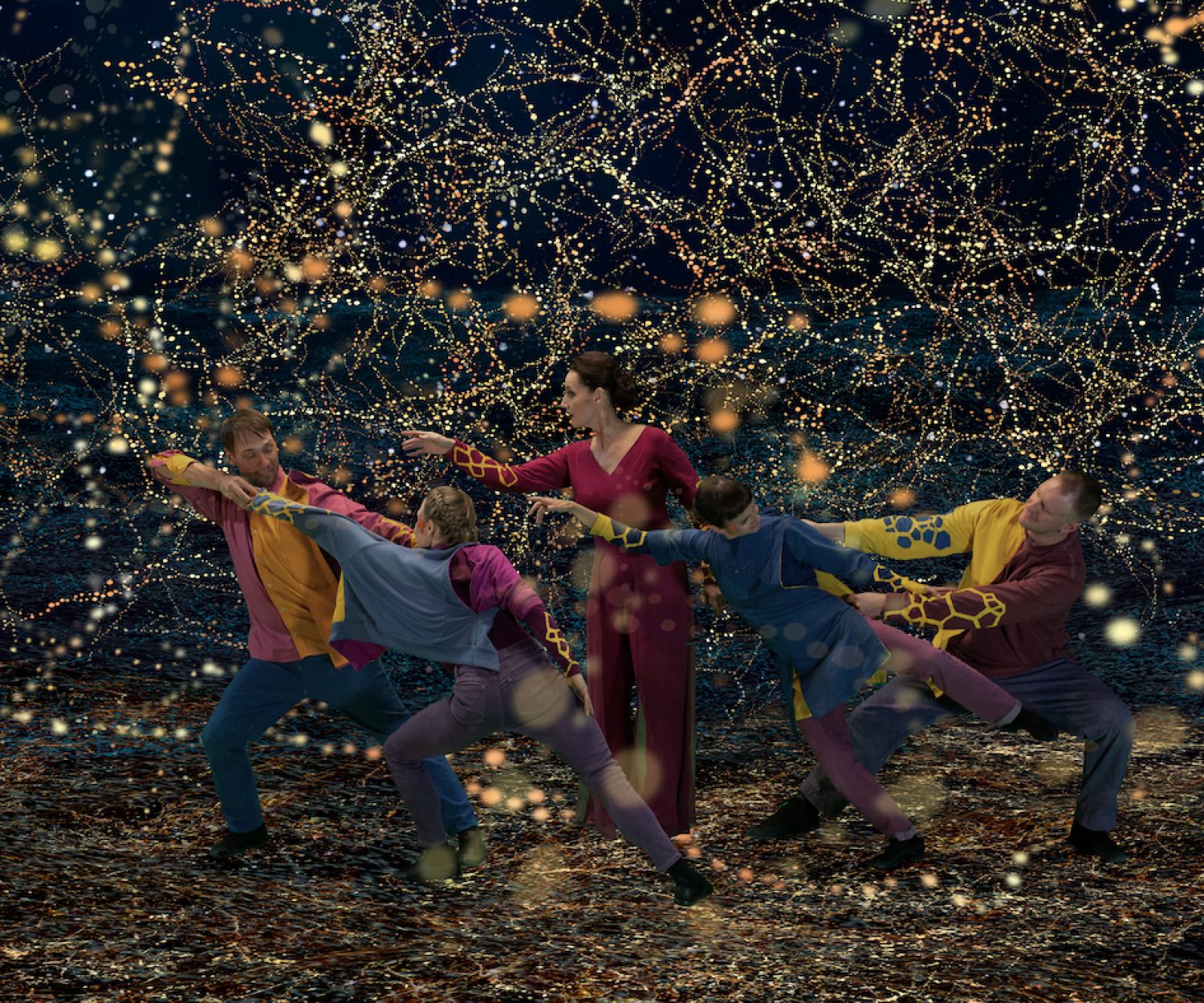 Mirages still picture, soprano Riikka Hakola and dancers Jonna Aaltonen, Heidi Lehtoranta, Eero Vesterinen, Jussi Väänänen
